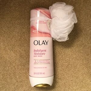 OLAY Indulgent Moisture Body Wash with White Loofah 
Wild Rose & Cherry Scent